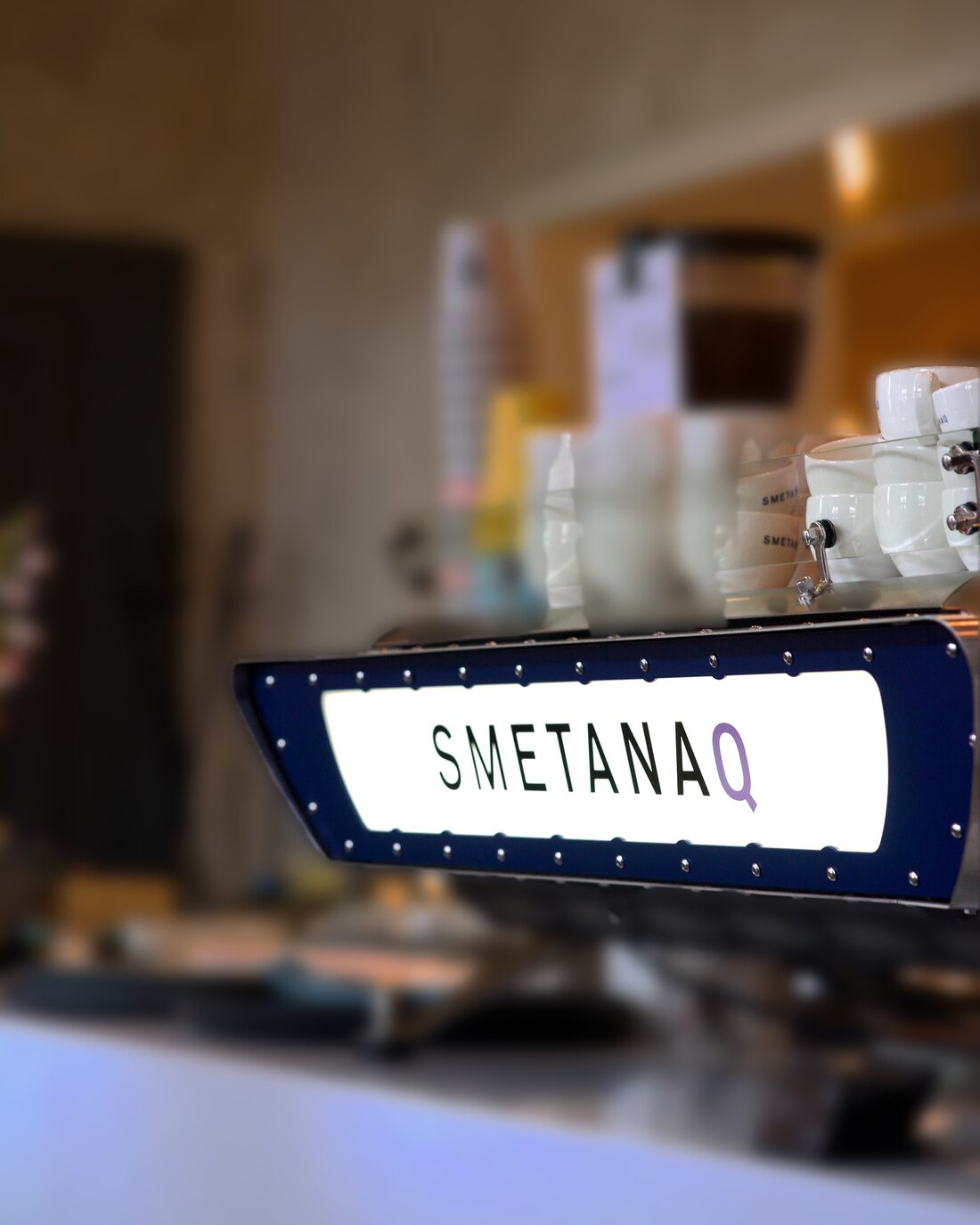 Logo na stroji